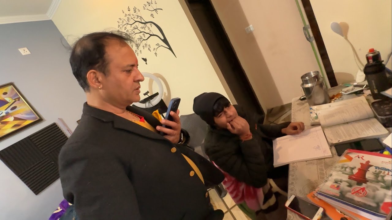 Om Ko GIRLFRIEND Se Baat Karte Hue Pakad Liya😱 PAPA Ne VALENTINE DAY Ke Din PRANK‼️*Angry Reaction*