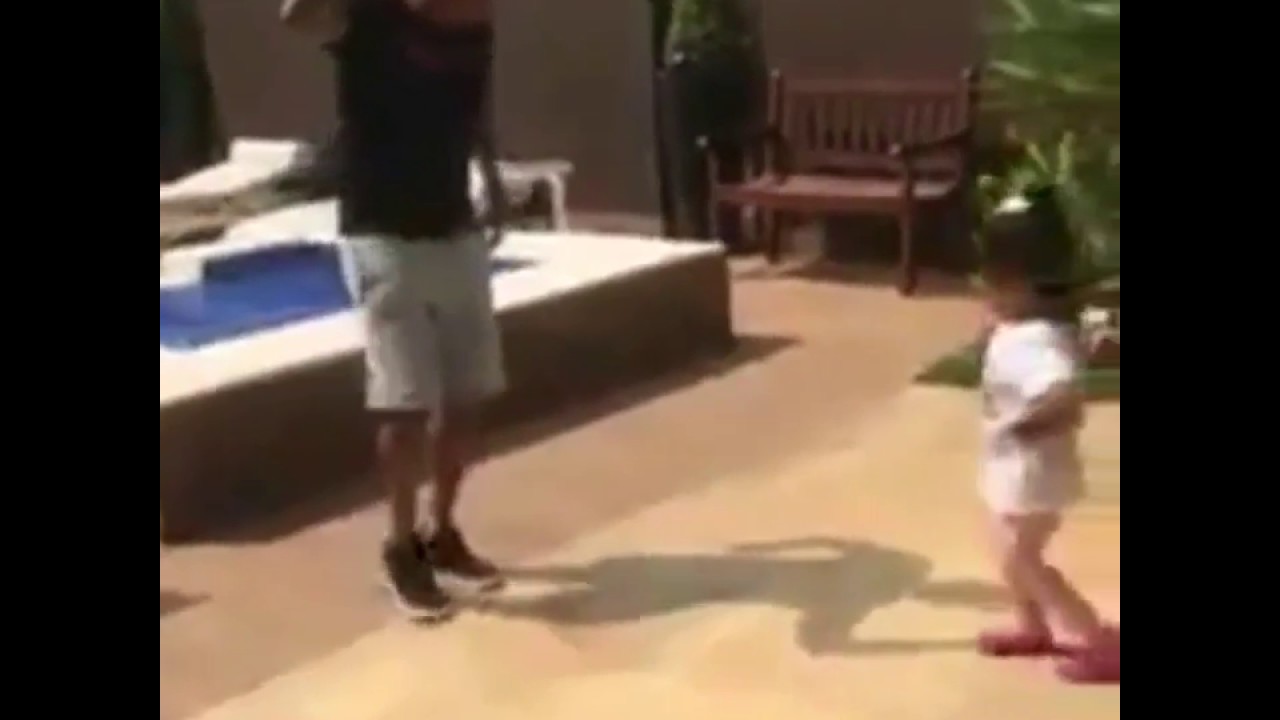 CHRISTIAN CUEVA como un buen Huamachuquino bailando LA CONTRADANZA