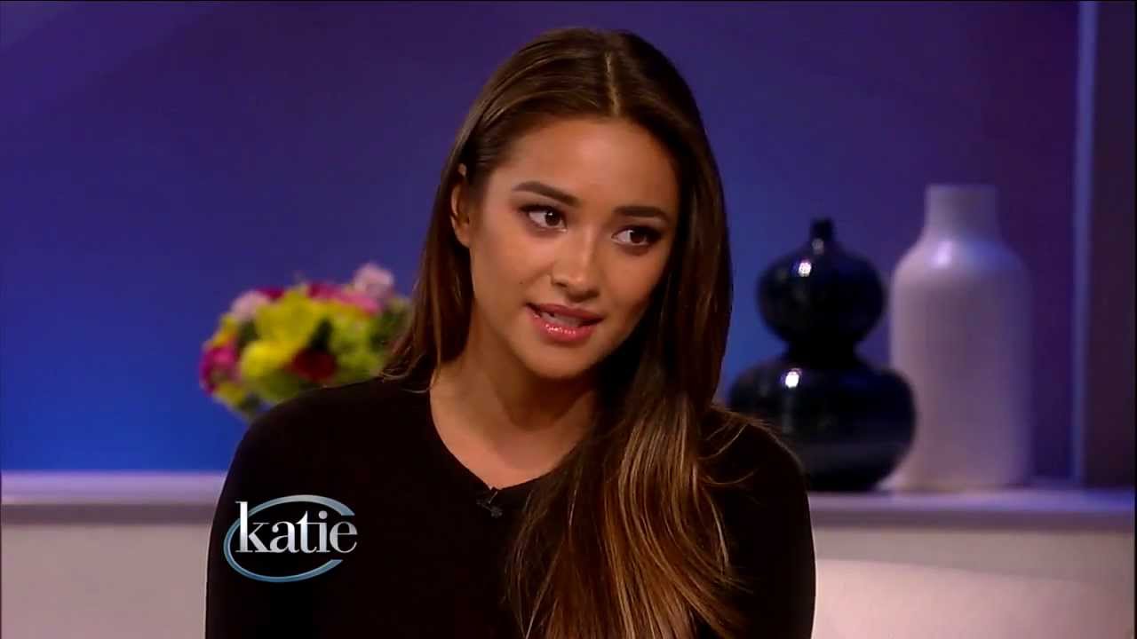 Shay Mitchell Talks 'Pretty Little Liars' on 'Katie'