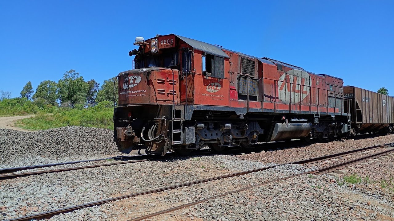 Arrancada incrível da locomotiva GT22CUM-1 4606 puxando sozinha uma composição de 62 vagões vazios !