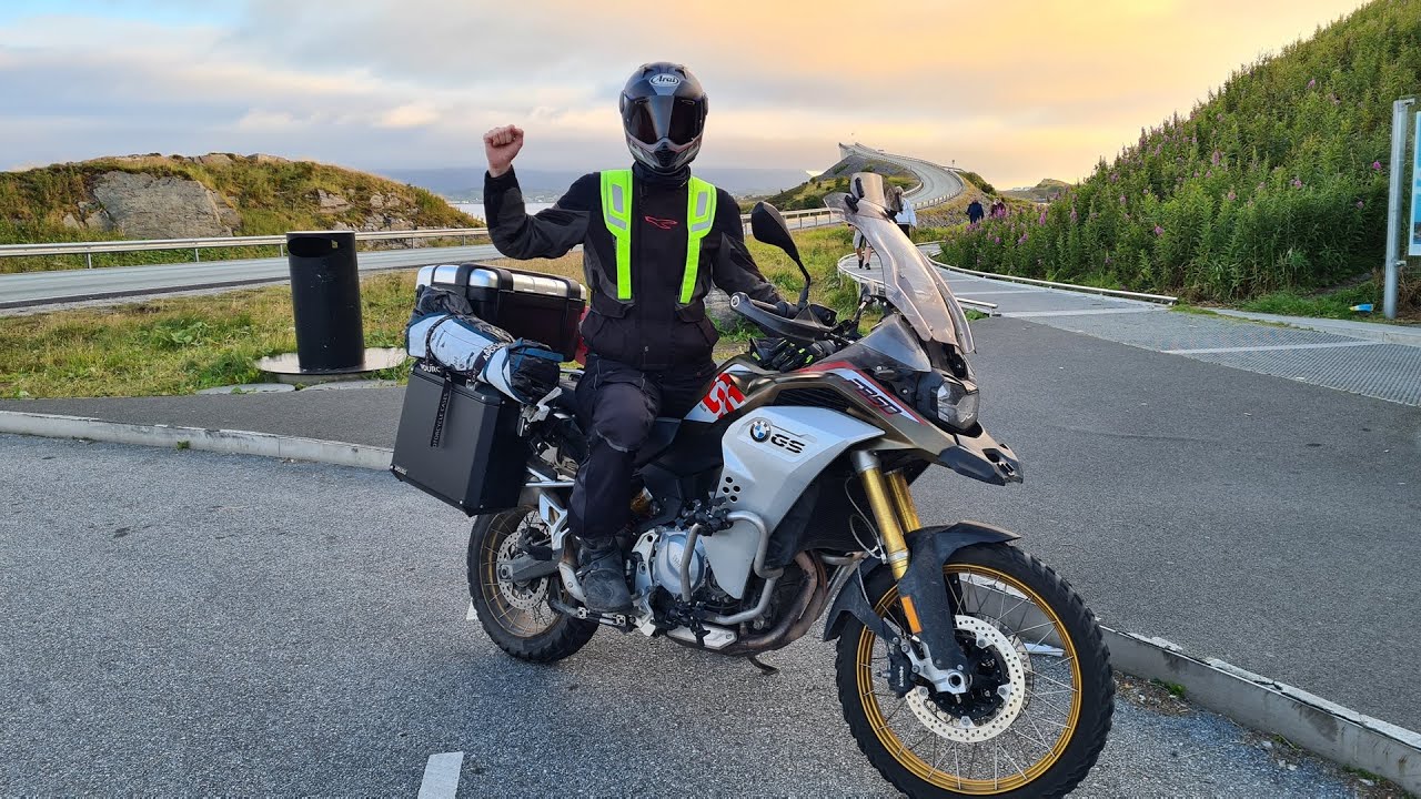 Dzień 8: Najpiękniejszy dzień wyprawy motocyklowej – Geirangerfjorden i Trasa Atlantycka