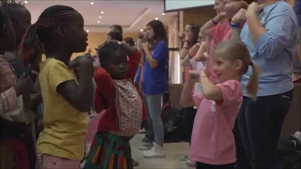 Rylee dancing to 