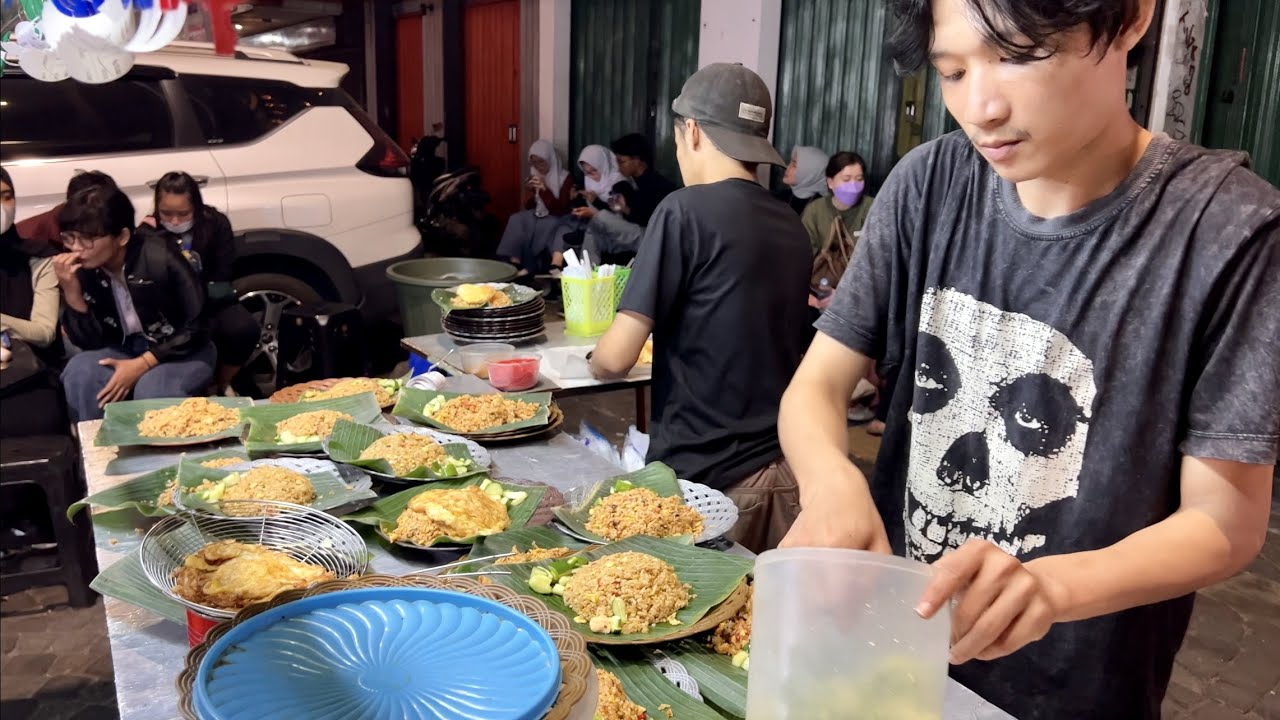 FRIED RICE from wok master chef - NASI GORENG | Jakarta STREET FOOD