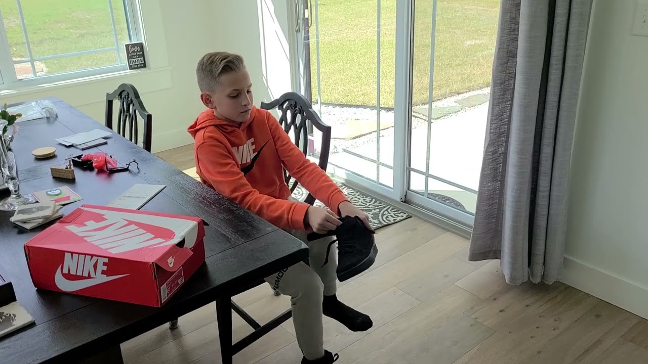 Nike Court Borough 2 Unboxing - all Black Shoes