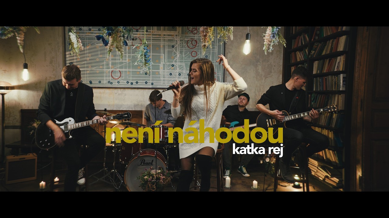 Katka Rej - Není náhodou (Oficiální videoklip)
