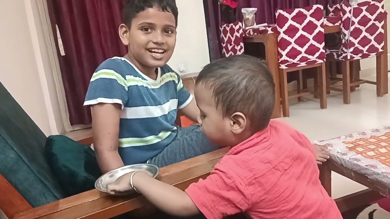 JaivinKhel ke a Gaya jeshu bahut jyada khush ho gaya kyunki bhaiya chala gaya tha man nahi log raha 