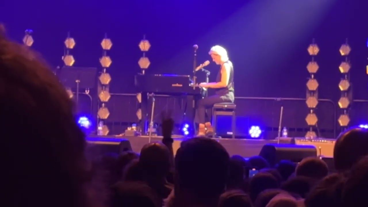 Forever Young - Brandi Carlile (4K Live @Huxley Neue Welt, Berlin, 10.07.2025)