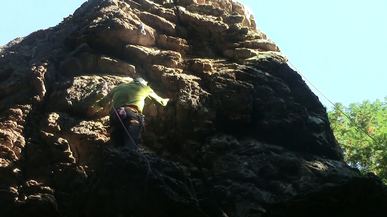 フリークライミング 日和田山 男岩 松ノ木ハング 5.9