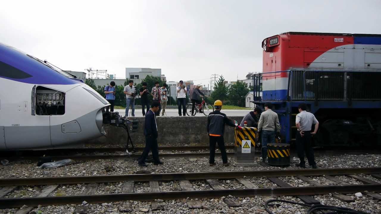 [HD] 강릉역의 KTX-산천 / 江陵駅のKTX-山川 / KTX-Sancheon at Gangneung Station