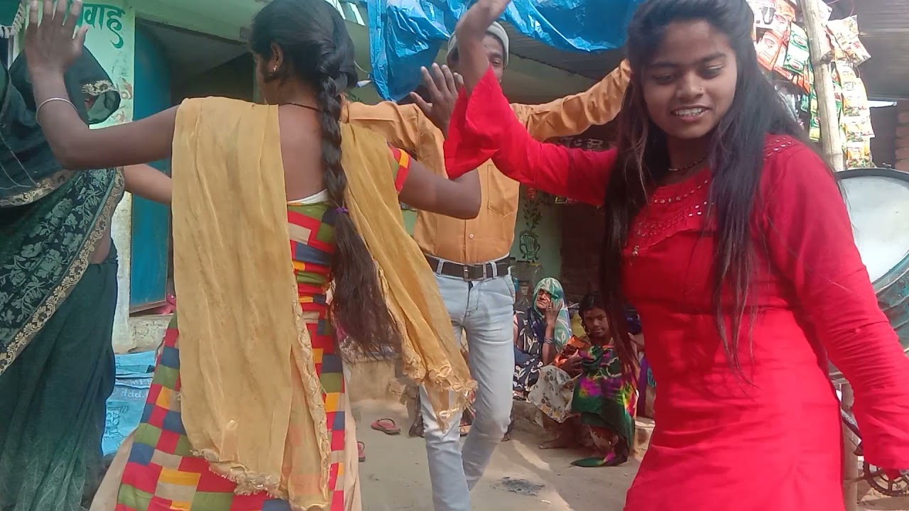 अंग अंग देहिया टूटता भोजपुरी गाने पर लड़की ने किया गजब का ड्रान्स बघेली बैंड बाजा#youtubarmanoj92