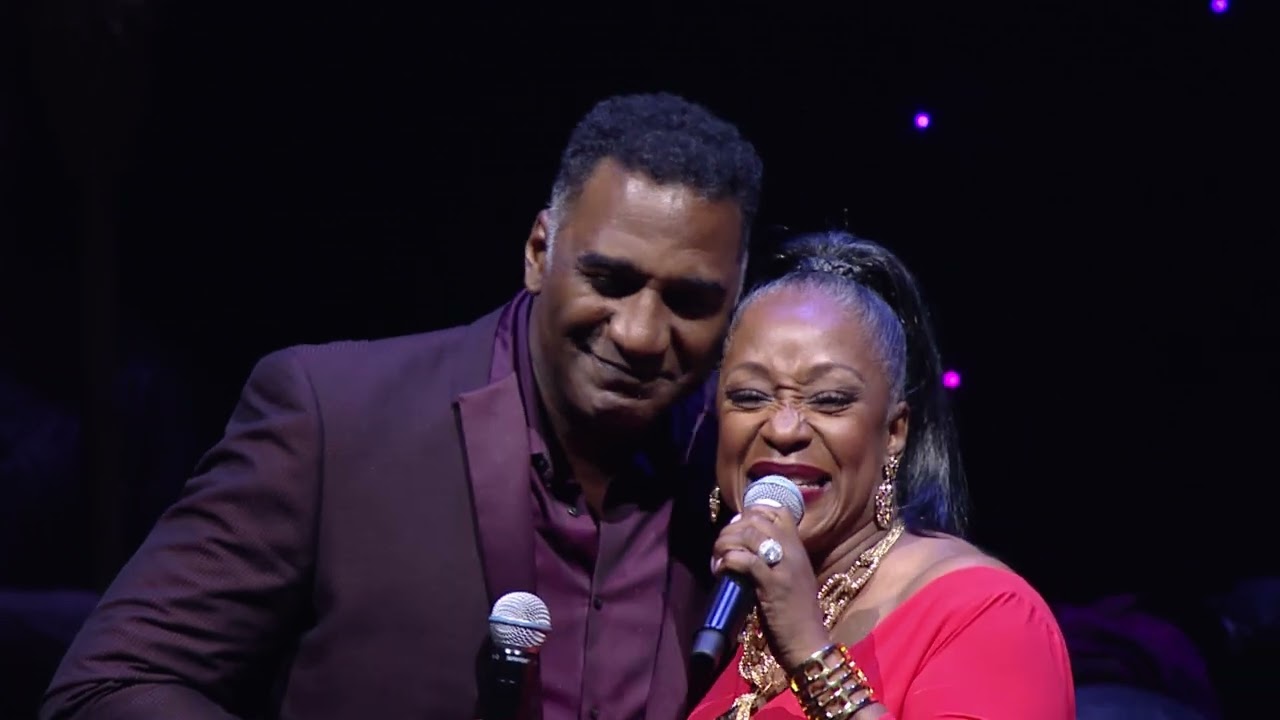 Regina Belle And Norm Lewis Sing 'A Whole New World' At D23's A Musical Celebration of ALADDIN