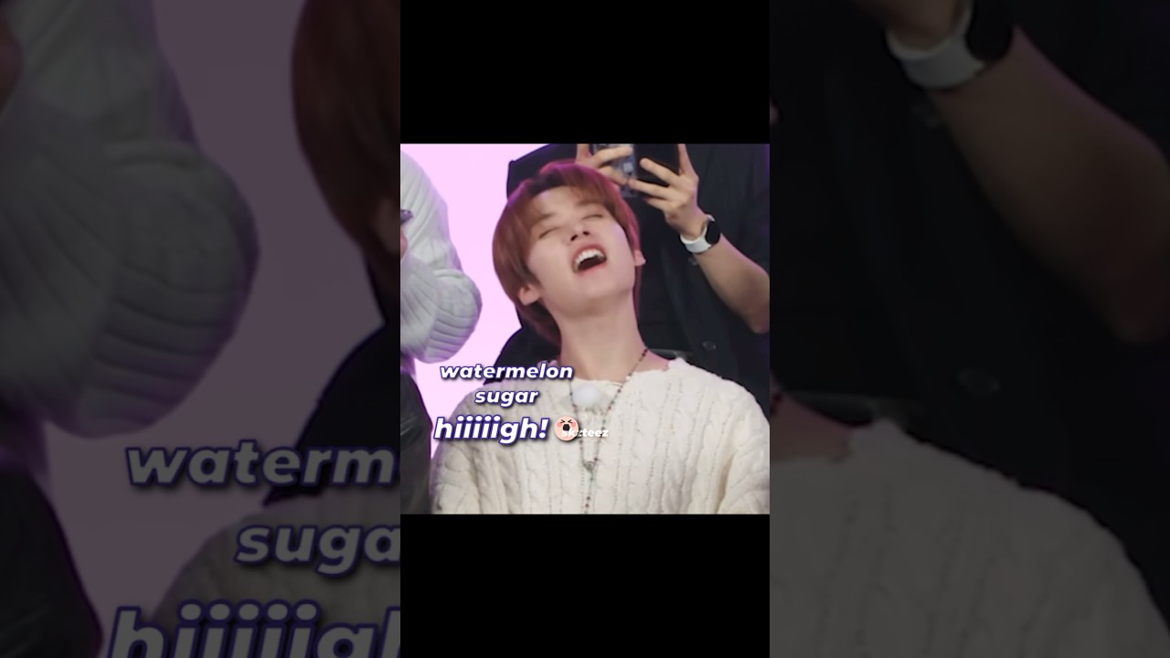 lee know&rsquo;s english is so cute ☺️ #leeknow #leeminho #straykids #skz #kpop #kpopidol