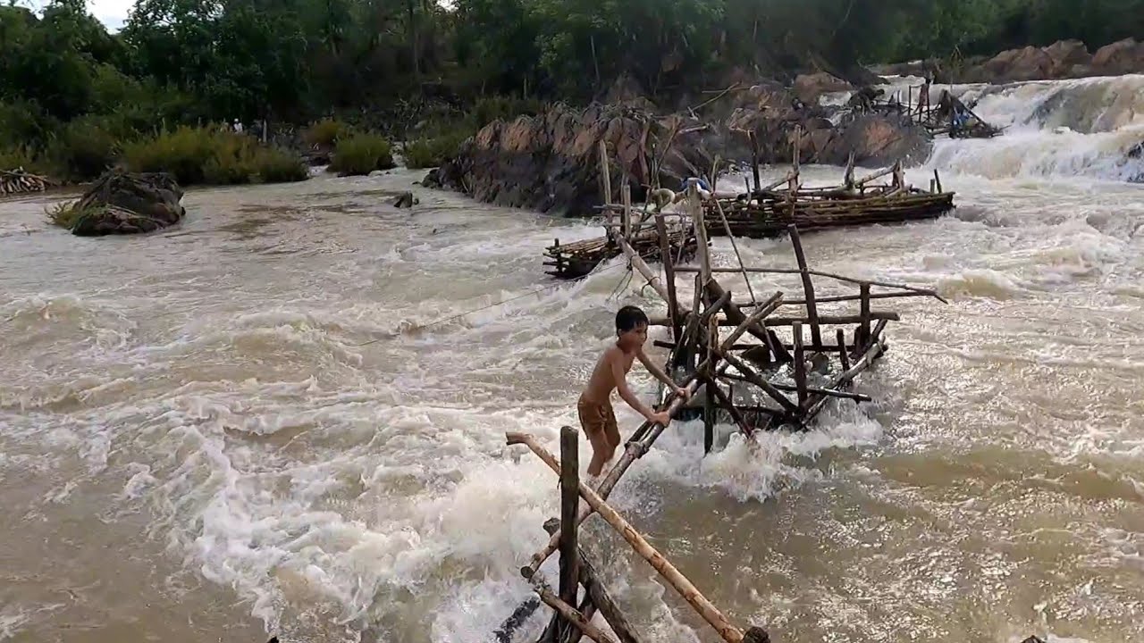 ເຮັດທີ່ດັກປາເເມ່ນ້ຳຂອງ//ทำทื่ดักปลาแม่น้ำโขง Dong Una