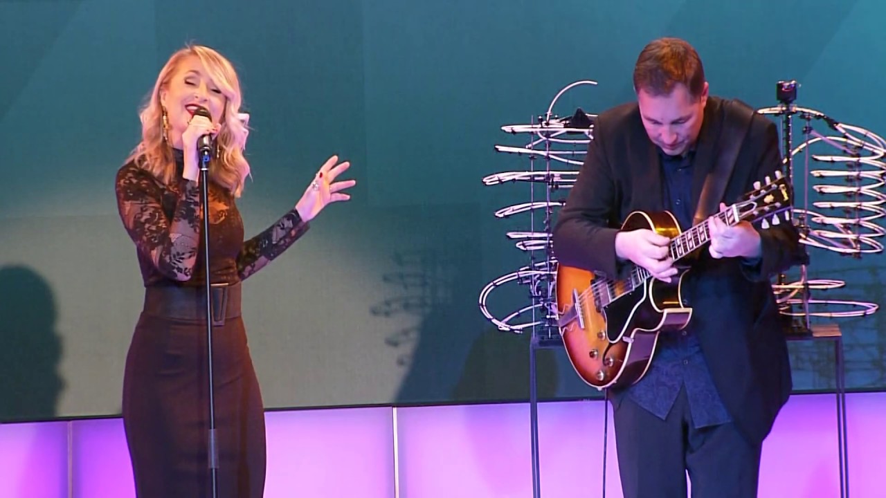 Christiana Uikiza - Live, November 2018
