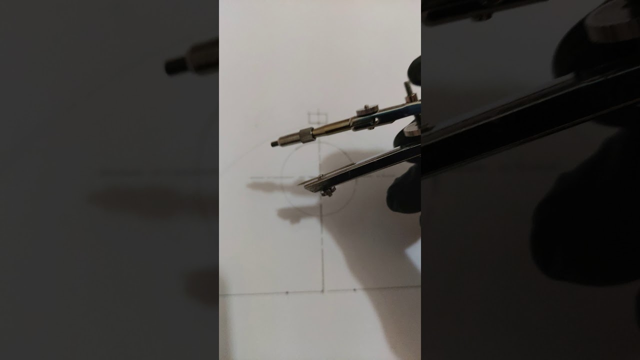 تمرين 2.32عاكس مصباح سيارة