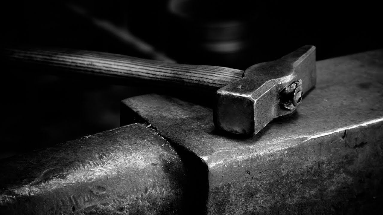BLACKSMITHING : FORGING A KITCHEN KNIFE : FULL LENGTH FILM