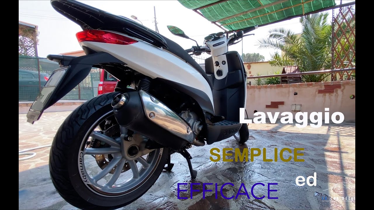 come lavare lo scooter