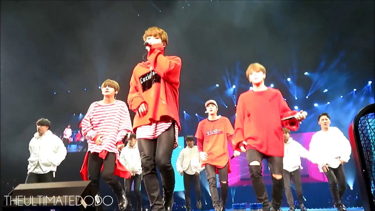 [FANCAM] 170324 Lost @ BTS The Wings Tour in Newark Day 2