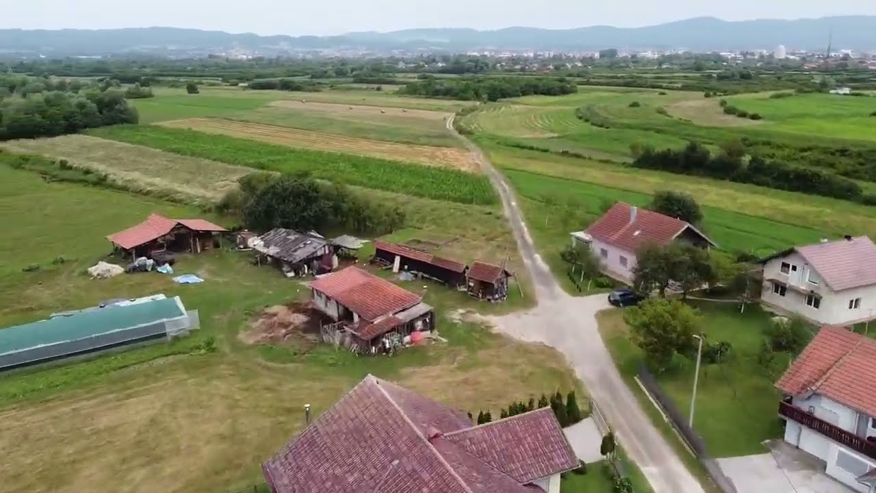 Let sa Dronom iznad Hambarinskog Polja / Drone Flight in Hambarine Field (2023)