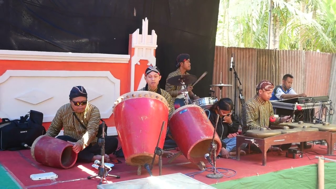 Cek sound Gamelan Reog