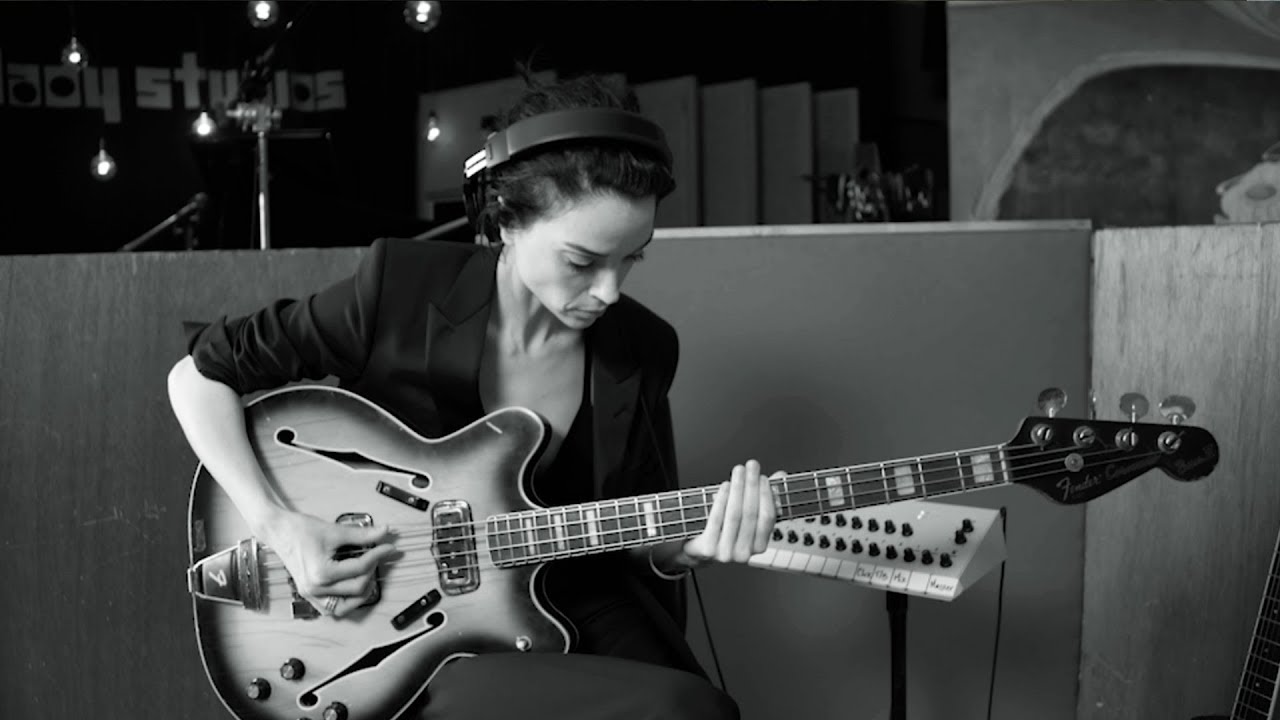 Tiffany & Co.&mdash;Tiffany Fragrance: Annie Clark