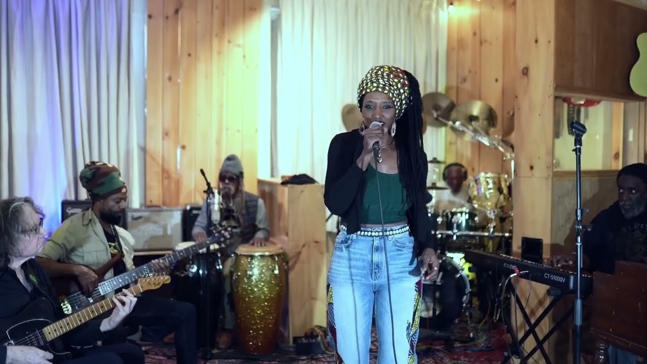 Mo'kalamity -TERRITORY - [Live Session]