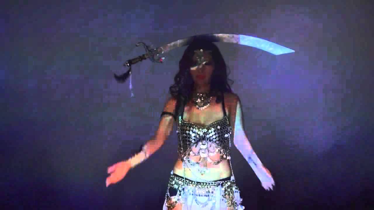 Danza Arabe con Sable