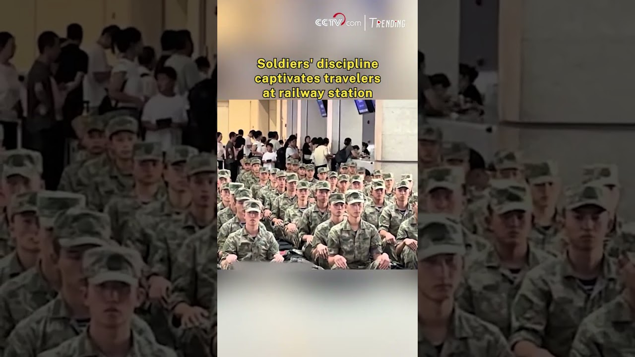 Soldiers' discipline captivates travelers at railway station