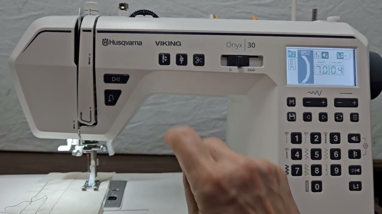 Using the Automatic Stop Setting on the Husqvarna VIKING Onyx 30