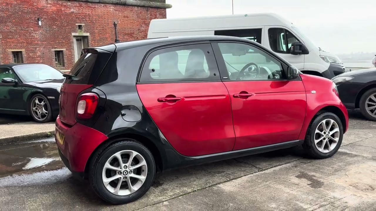 SMART FORFOUR 1.0 PASSION 5 DOOR Finished in Cadmium Red ST64ZFF