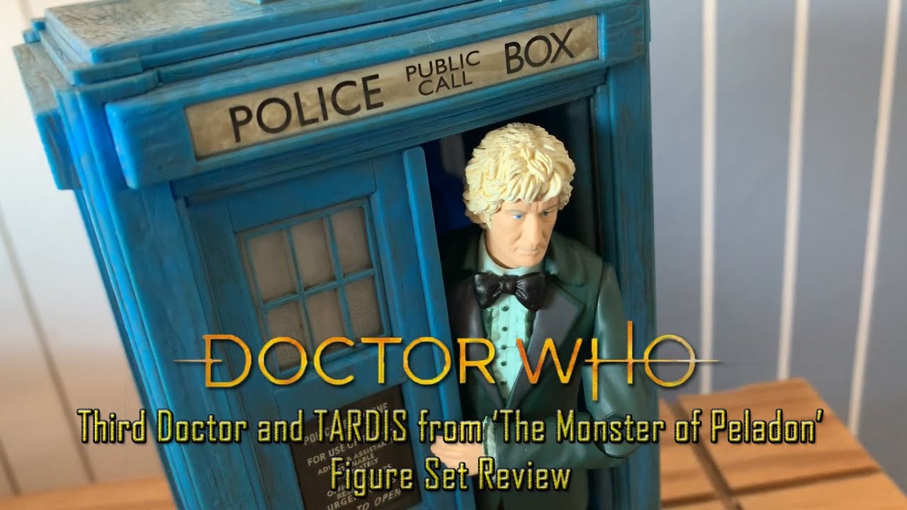 Doctor Who Action Figure Review: Third Doctor and TARDIS from 'The Monster of Peladon'