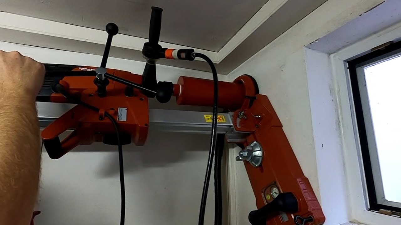 Kernbohrung für Ladestation + PV Anlage