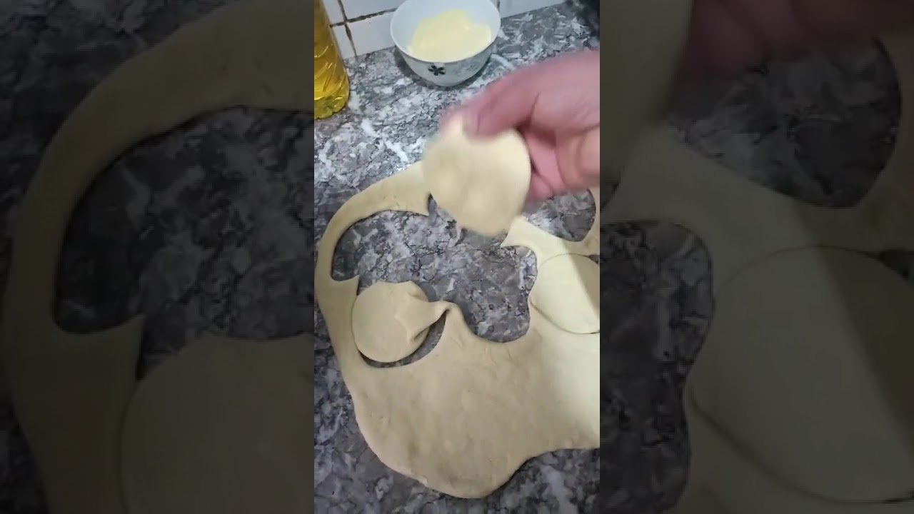 طريقة عمل عجينة البيتزا وعجينه البطبوط مع أم ريان من المغرب