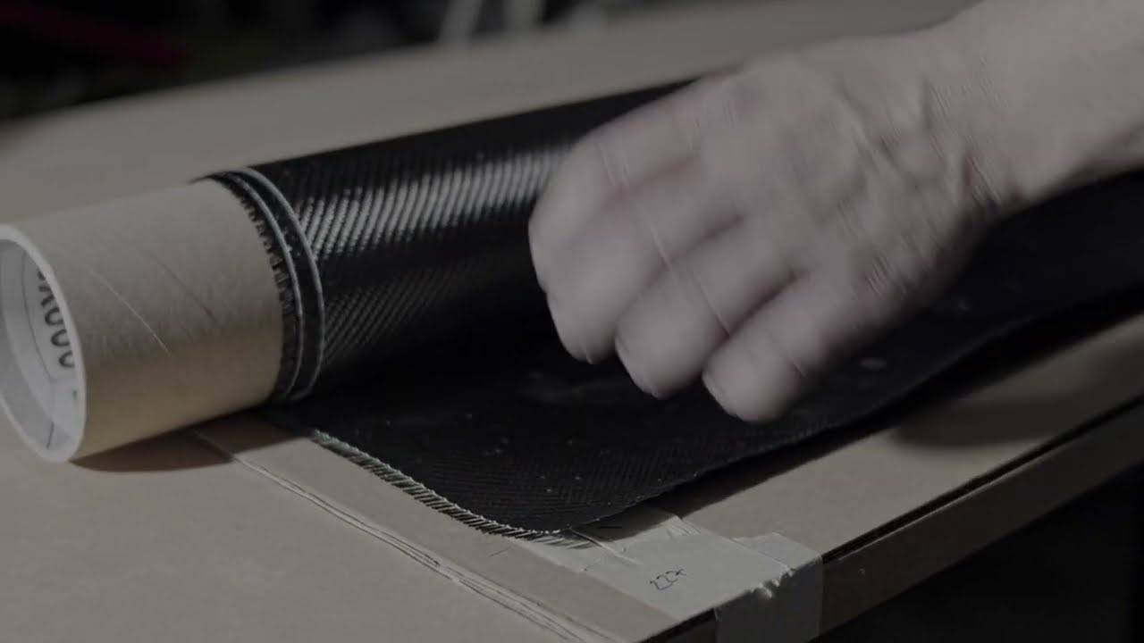 BONE Drums workshop - The CARBCUTTER snare! Hybrid carbon fiber and maple snare by BONE drums