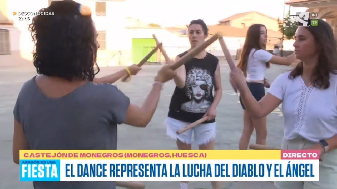 Un dance compuesto solo por mujeres