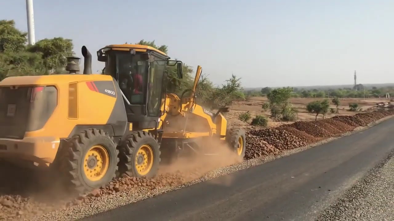 Liugong 4180D Motor Grader... #liugong #grader #motorgrader #highway #jcb3dx
