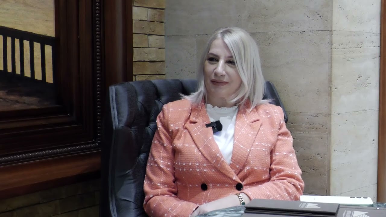 Elvir Uković: Počeci, izazovi i uspjesi na estradnom putu 🎤