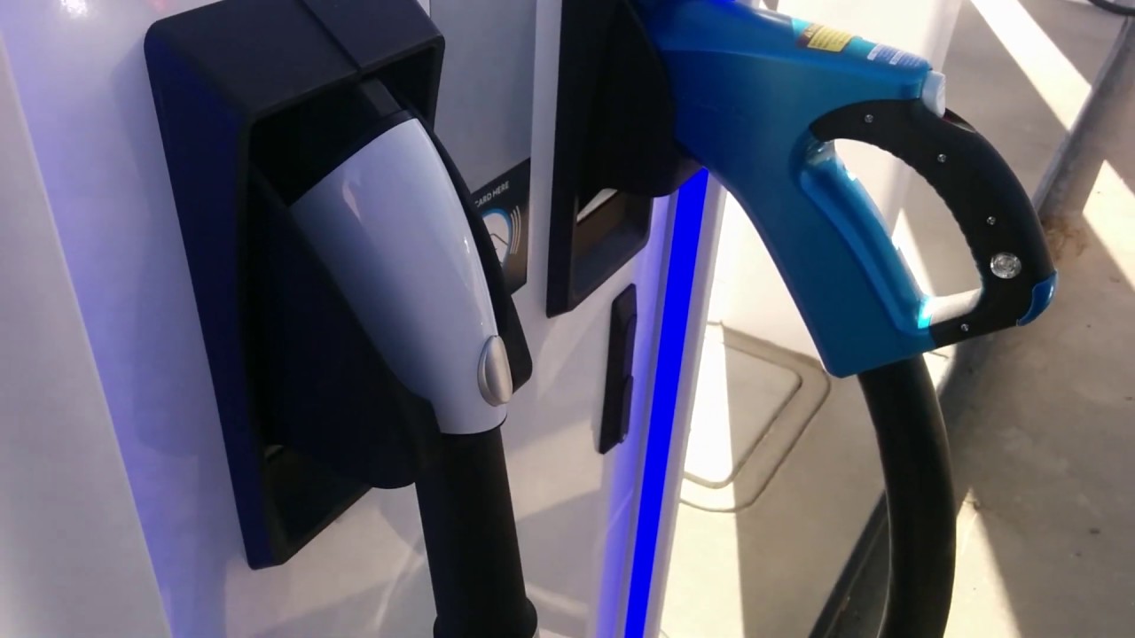 Chevy Bolt EV: Charging on a 350 kW (Early Model Bolt EV Issue Explained)