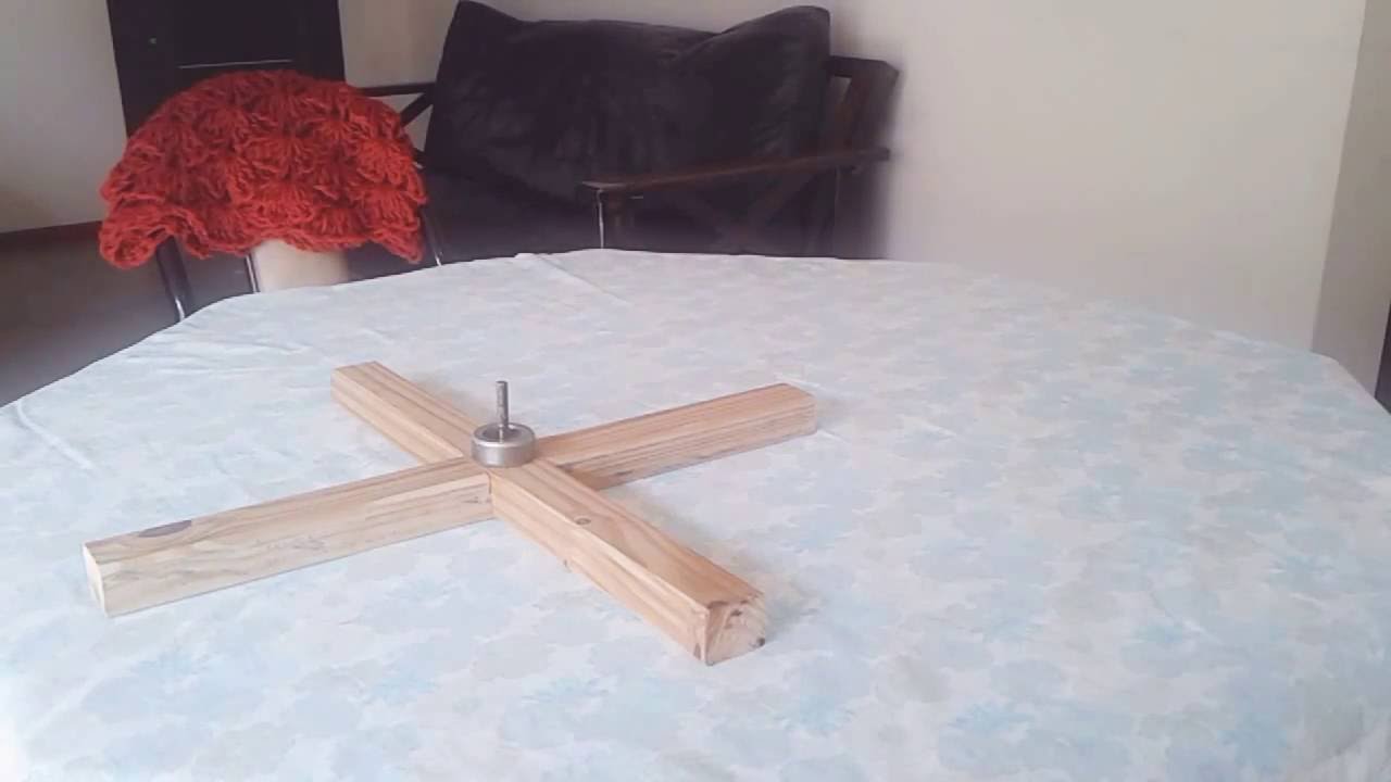 Devanador de madera para ovillar lana