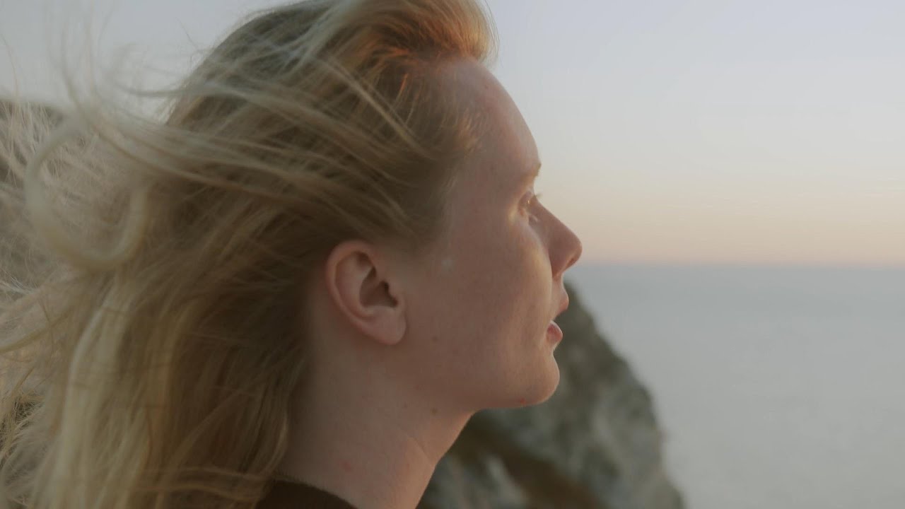 Vale do Silencio - Acustic/Alternative Pop Music Composed by IA | Lyrics by Cesar Silva.