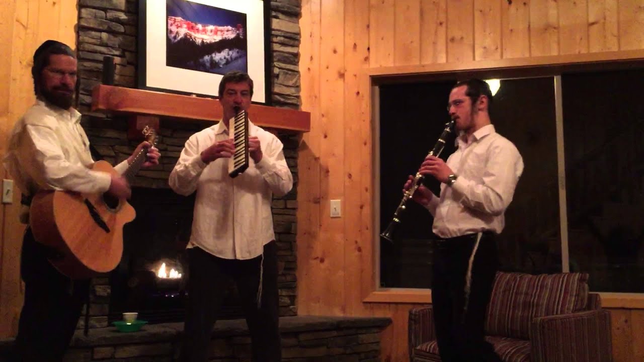 Sam and Yom Tov Glaser Musical Passover Havdalah 4-5-15