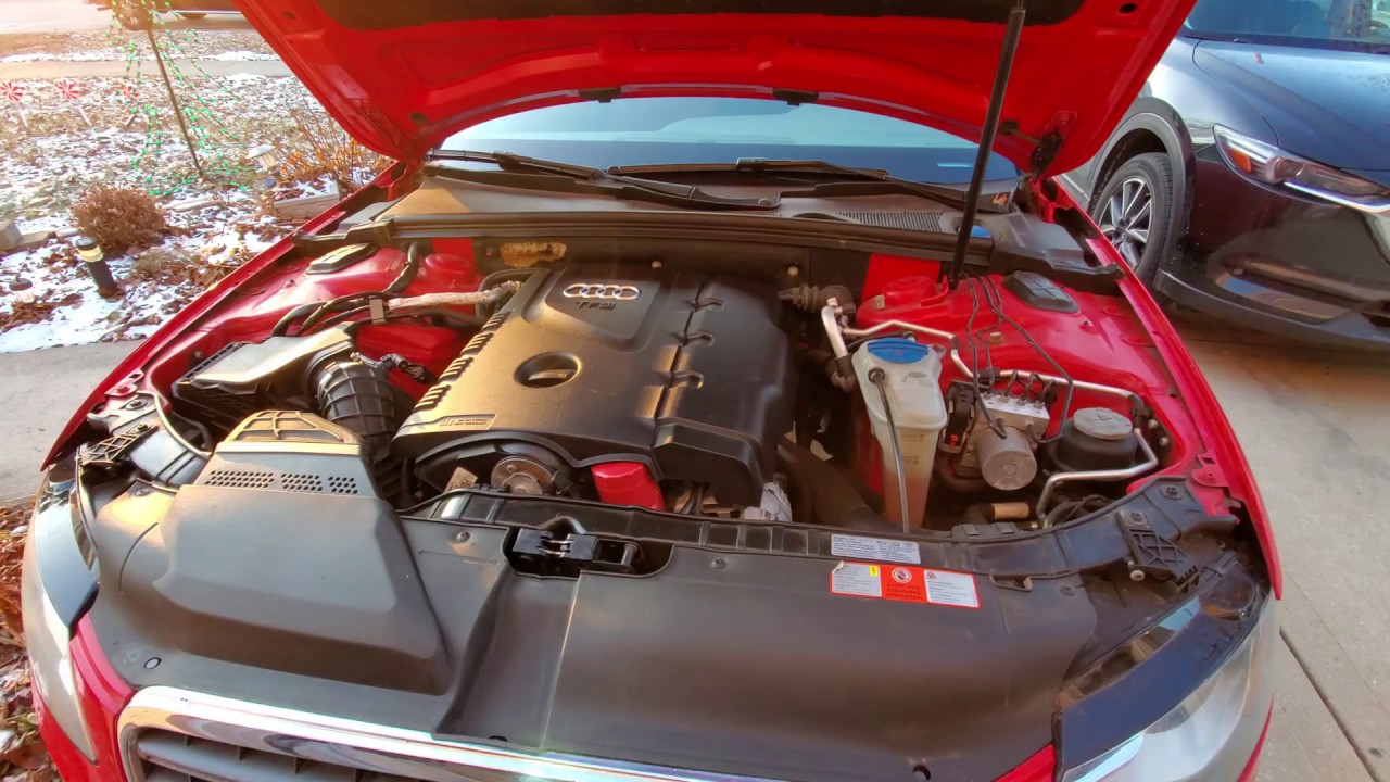 Замена перепускного клапана на Audi A4 2.0T 2009 года выпуска для предотвращения появления ошибки...