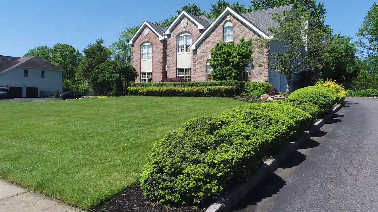 64 Country View Dr. Freehold, NJ 07728