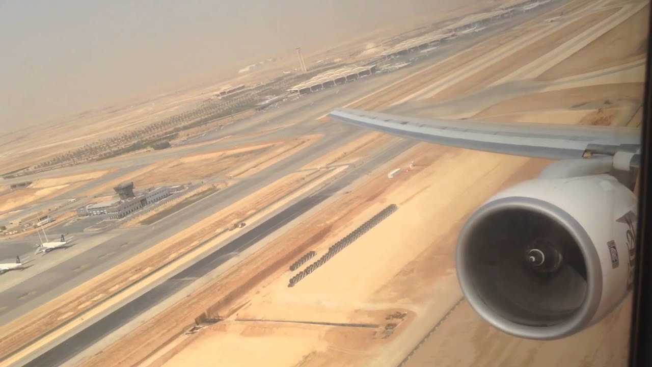 Emirates // B777 TAKE OFF // on EK820 (10-03-16)