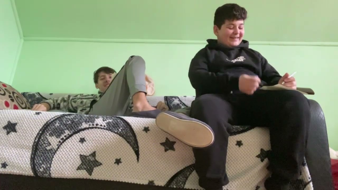 Îl enervez pe George 24 de ore (FAIL M-AM ENERVAT EU🤬🤬😭)