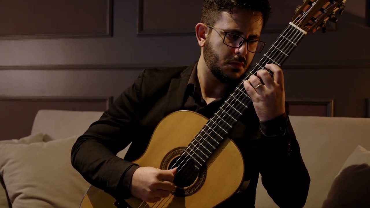 João Henrique Cardoso plays Castelnuovo-Tedesco: Presto from Sonata 