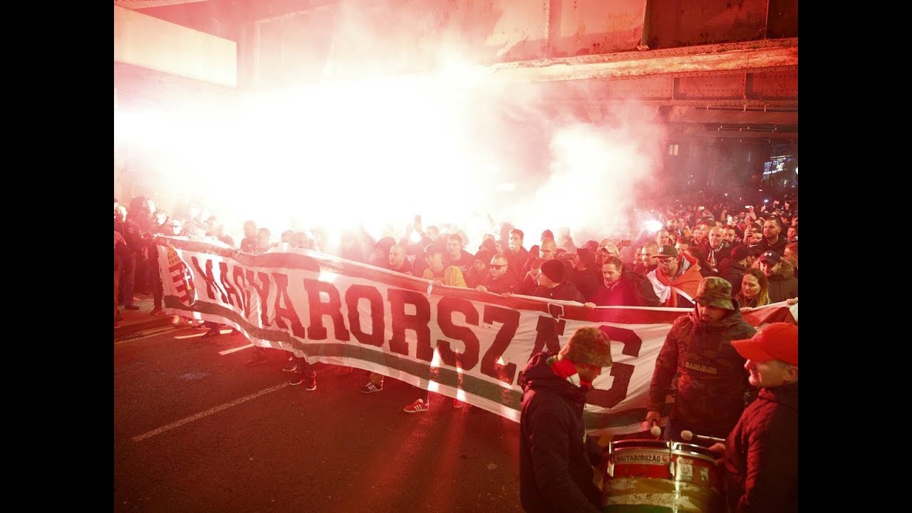 Így vonultak a magyar szurkolók Cardiffban
