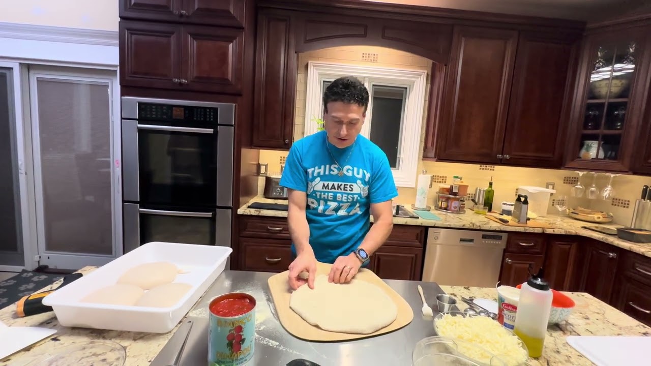 Stretching the ceres pizza dough (sourdough)