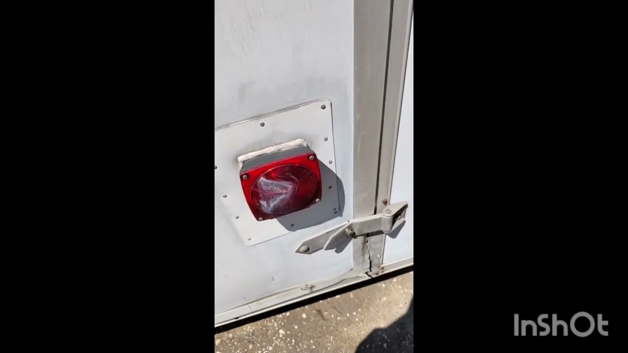 Gerber Dual Force at work with a Leatherman Wave - comparison between the two for fun