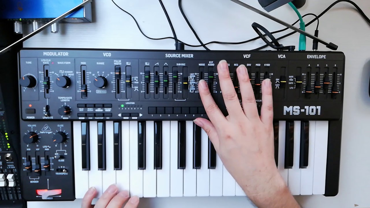 Behringer MS-101 Black / Melodic Techno Sequence A (HQ Audio)